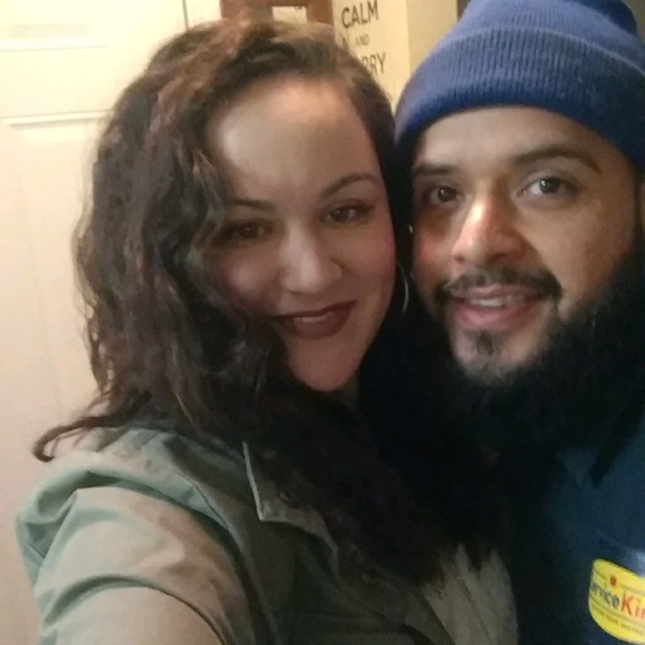 Meet your Posher, Amanda - Picture 1 of 1